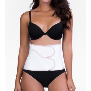 EUC medium BFF belly bandit wrap